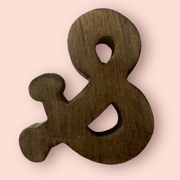 Hand carved rustic wooden “&” sign - Picture 2 of 2